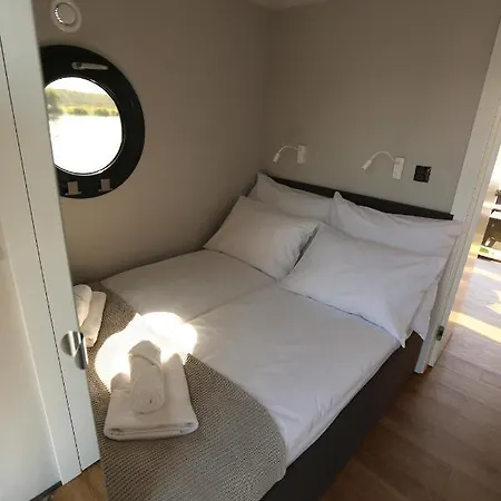 Houseboat Appartement Wolin